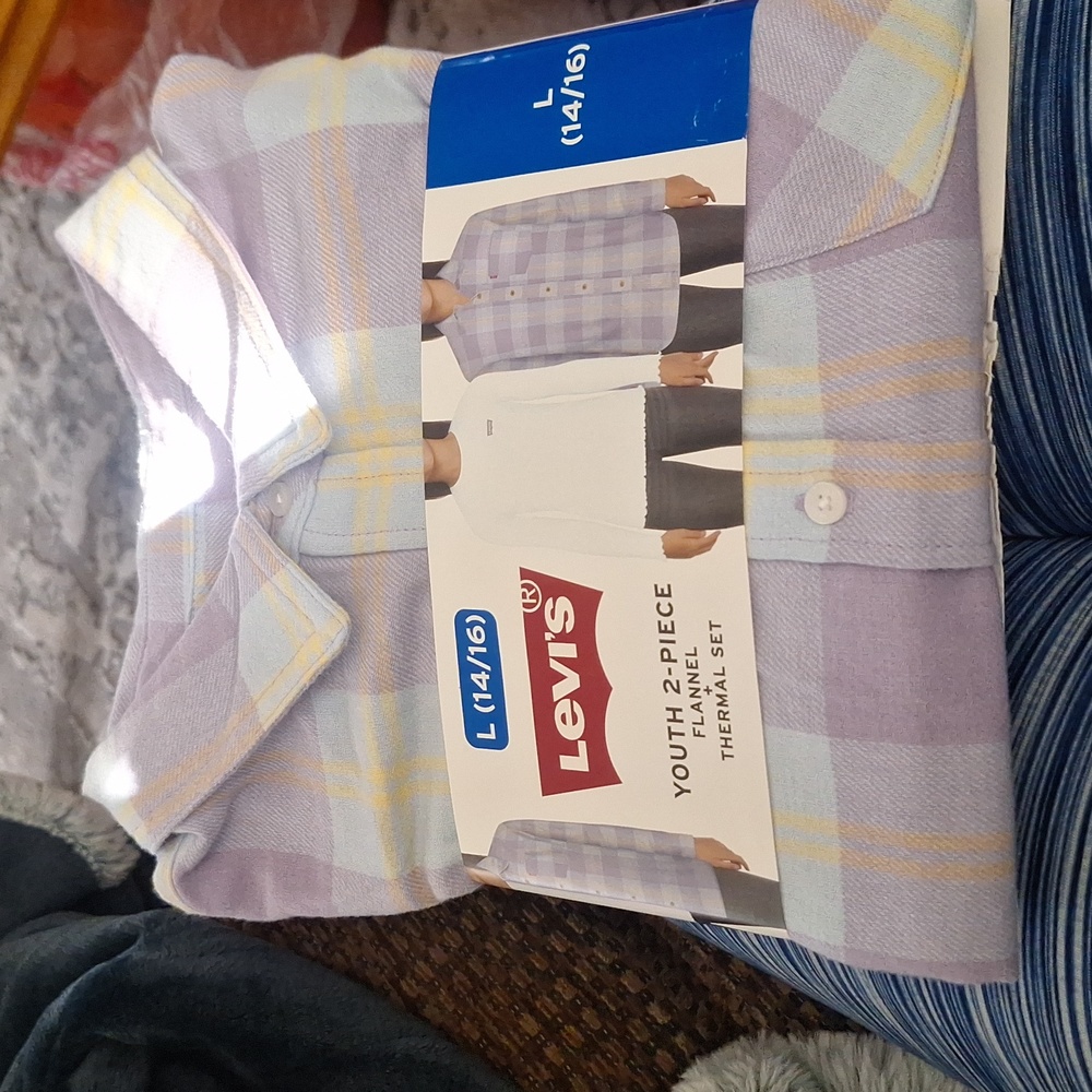 Levi's youth 2 piece flannel set(1)